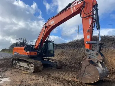 Doosan, Excavator
