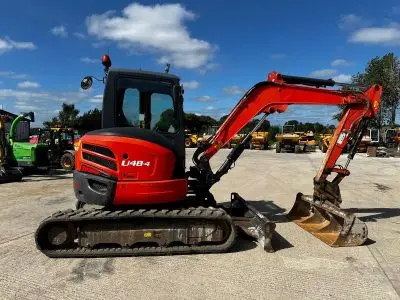 Kubota, Excavator