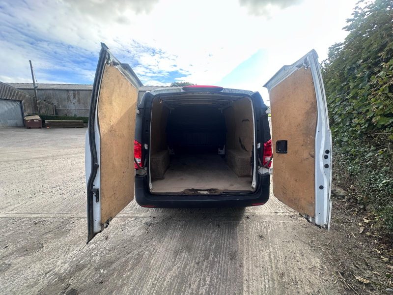 2018 '68 Mercedes-Benz Vito 111 Van - Image 12