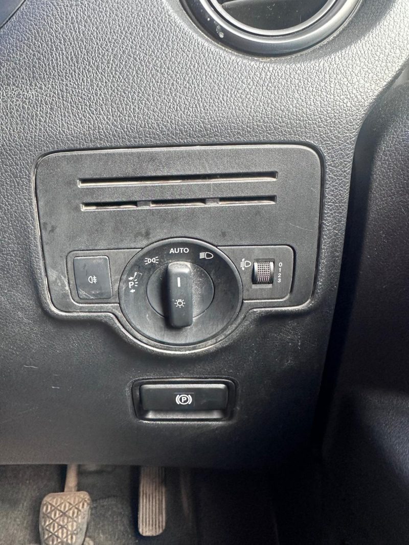 2018 '68 Mercedes-Benz Vito 111 Van - Image 19
