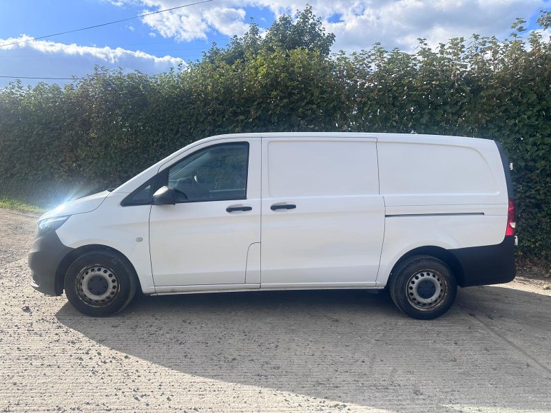 2018 '68 Mercedes-Benz Vito 111 Van - Image 3