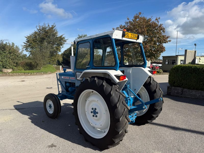 Ford 4000 2WD Tractor - Image 4