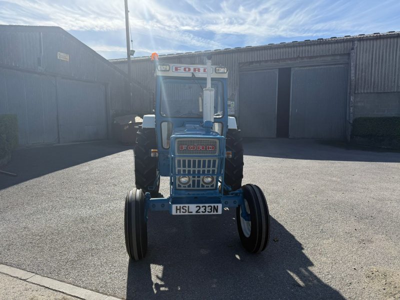Ford 4000 2WD Tractor - Image 9