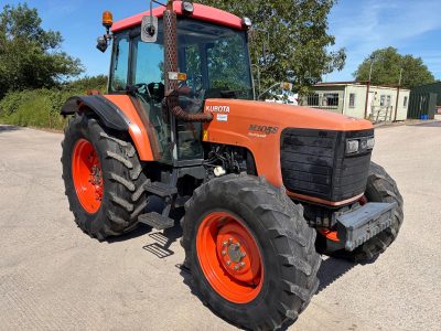 2005 Kubota M105S Tractor